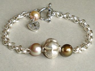 handmade pearl jewelry