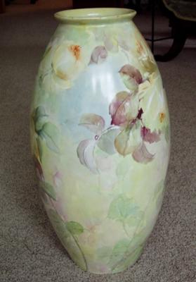 Hard to see crack in vase